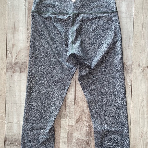 Lululemon Wonder Under high rise - Picture 4 of 6